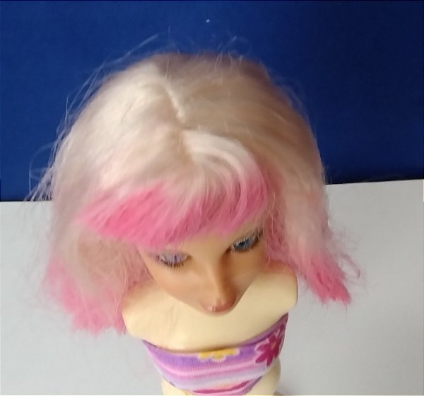 Peruca loura com rosa da boneca Liv, Spin Masteray