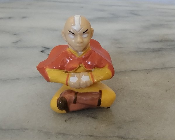 Miniatura Aang dobrador de ar, o último mestre do ar, 3cm