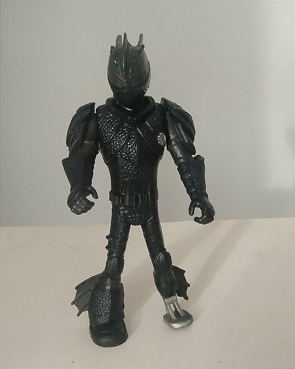 Boneco figura de ação Soluço hiccup de armadura 8cm spinmasters 8cm