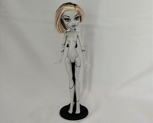 Boneca Monster High Frankie Stein G1 Skull shores sucata