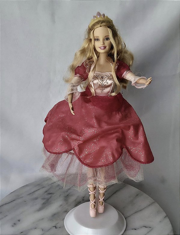 Barbie Genevieve da Barbie e as 12 princesas bailarinas, sem operação eletronica