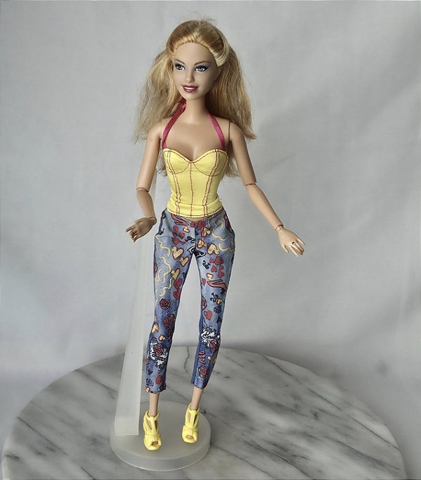 Barbie fashionistas articulada Summer roupa improvisada Mattel