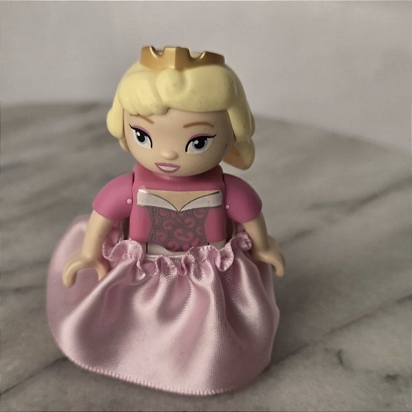 Lego duplo boneca princesa Aurora , a bela adormecida ,Disney