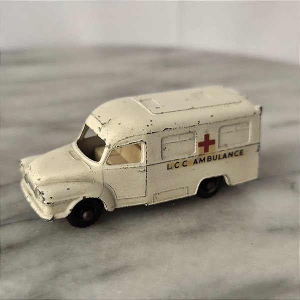 Miniatura vintage Lesney England 1962 ambulância Lomas faltando uma porta, 6,5 cm