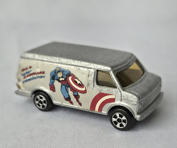 Miniatura de metal Corgi Jr Kiko Brasil Van chevrolet Capitão América, escala 1;66