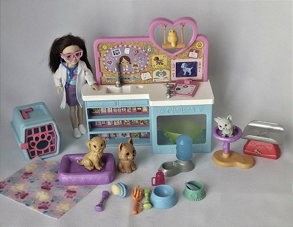 Playset Barbie Chelsea veterinária na clínica