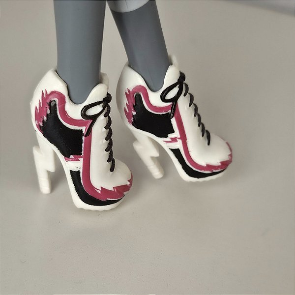 Acessório Boneca Monster High sapatos fearleading torcida
