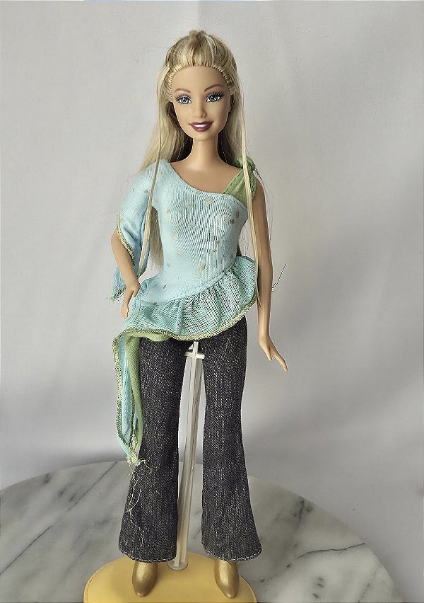 Barbie American Idol sem base e microfone, brincos e pulseira, l
