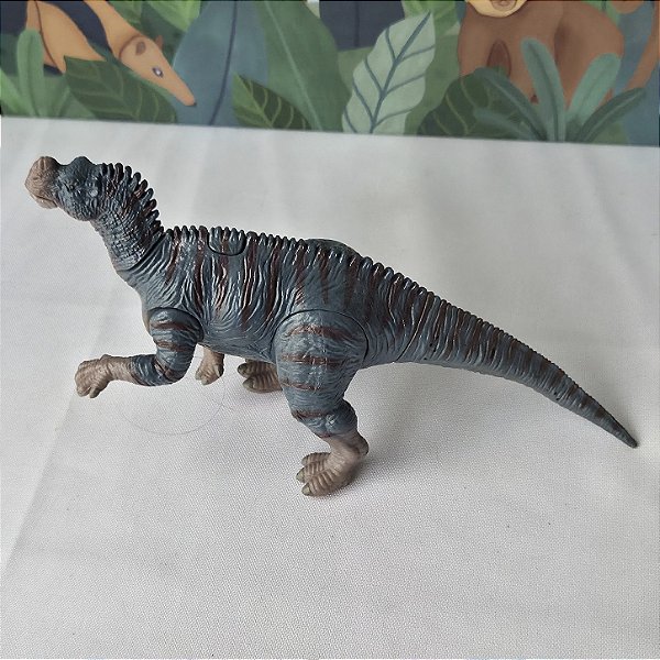 Dinossauro plástico duro articulado Iguanodon filme Dinossauro Disney 2000 sem som, 22 cm