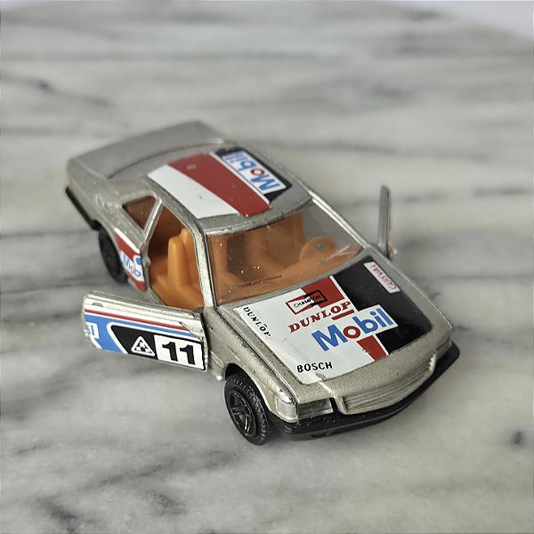 Miniatura de metal anos 80 Guisval Espanha com portas que abrem de Mercedes 500 Sec , escala 1:43