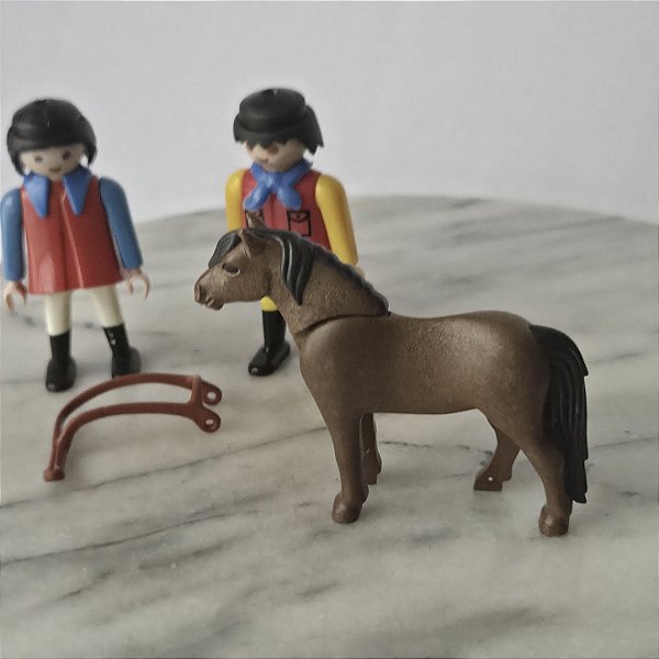 Playmobil, .casal de bonecos Geobra 1974 e cavalo