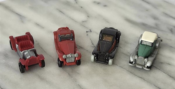 Miniatura de plastico 4 calhambeques variados colecao Kinder ovo 1995