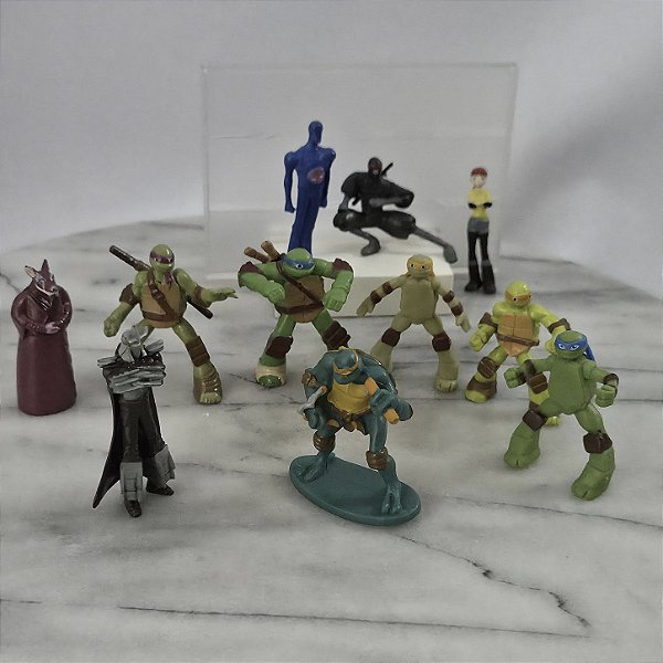 Lote 13 miniaturas Tartaruga Ninja, Mestre Splinter, Shredder, krang,April e Foot soldier