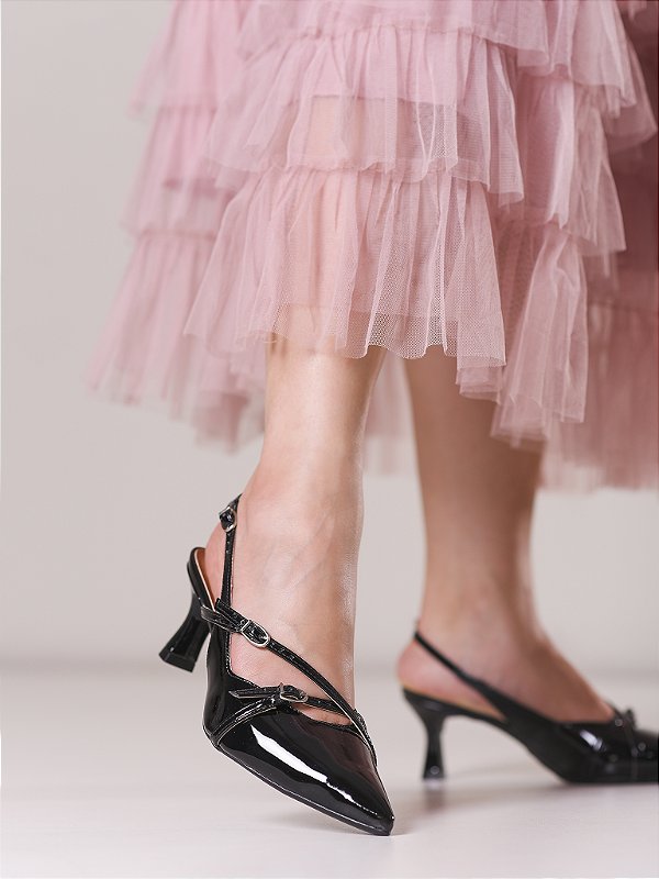 Scarpin Preto Verniz Salto Taça Slingback