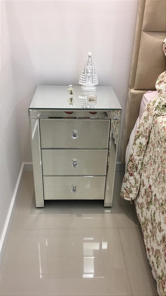 MESA DE CABECEIRA ESPELHADA BISOTE (45CM COMPRIMENTO X 35CM LARGURA X 65CM ALTURA )