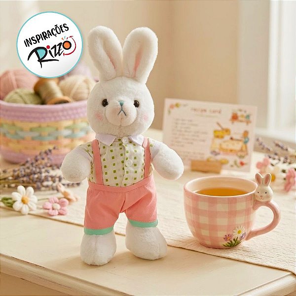 Coelho de Pelúcia com Camisa Pontilhada de Quadrados Verdes - 38cm - 1 unidade - Rizzo