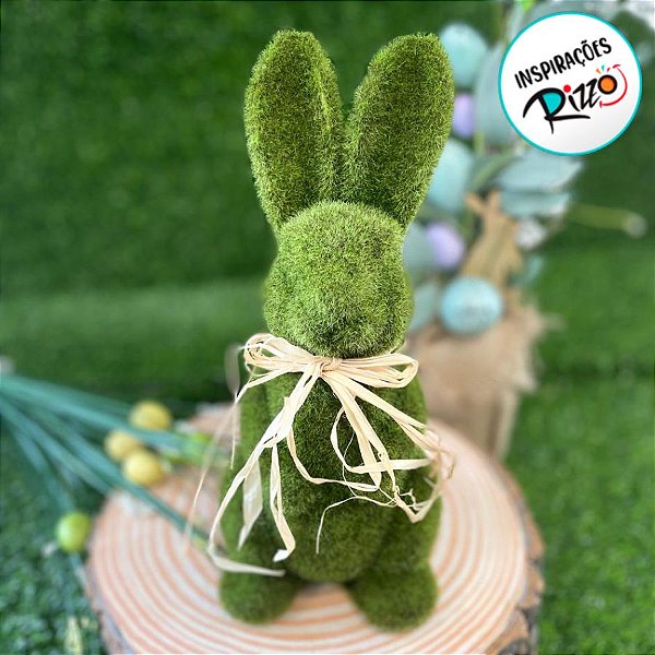 Coelho Decorativo de Grama em Pé com Laço de Palha - 24cm  - 1 unidade - Rizzo