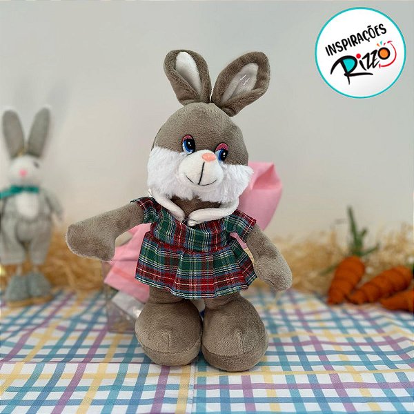 Coelho de Pelúcia Nude com Roupa Xadrez para Pendurar - 29cm - 1 unidade - Rizzo