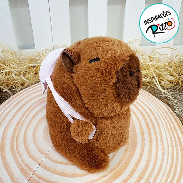Chaveiro de Pelúcia - Capivara com Mochila Rosa - 13cm - 1 unidade - Rizzo