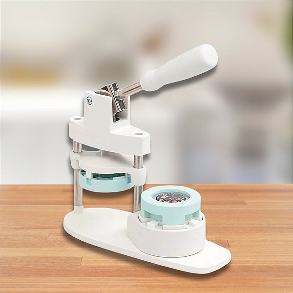 Máquina De Fazer Bottons - Button Press Kit Completo com 3 variedades de tamanho - 1 unidade - Rizzo