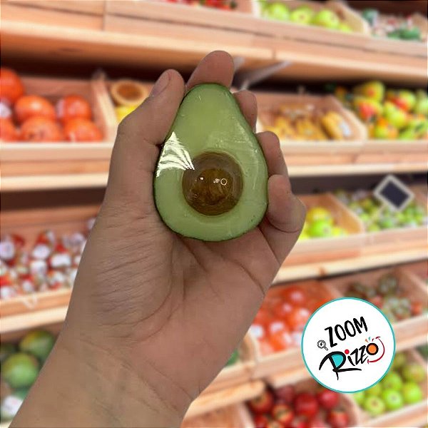 Sabonete Artesanal com Cheiro e Formato de Meio Abacate Pequeno - 6cm - 1 unidade - Rizzo