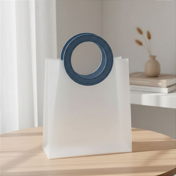 Sacola Transparente Fosca PVC com Alça Redonda de Couro Azul - 27x23x11cm - 1 unidade - Rizzo