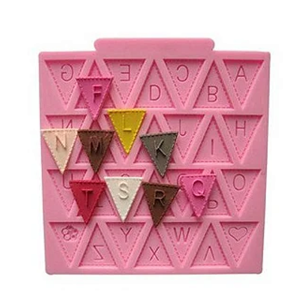 Molde de silicone Alfabeto Bandeirolas S10  Molds Planet Rizzo Confeitaria