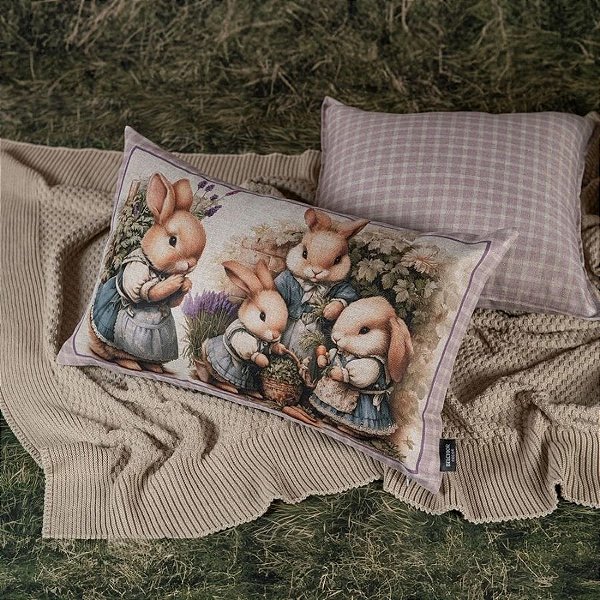 Capa para Almofada de Páscoa Premium - Família de Coelhos - Xadrez Lilás - 35x55cm - 1 unidade - Rizzo