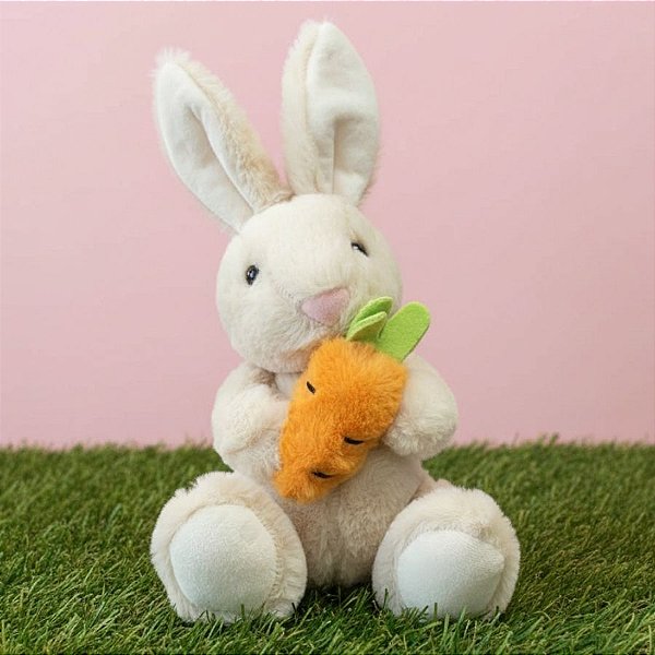 Coelho de Pelúcia Segurando Cenoura - Bege - 30,5cm - 1 unidade - Rizzo