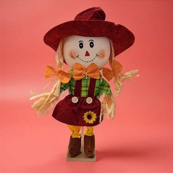 Enfeite Decorativo de Festa Junina Espantalho com Base e Chapéu Grande Vermelho - Menina - 12x42cm - 1 unidade - Rizzo
