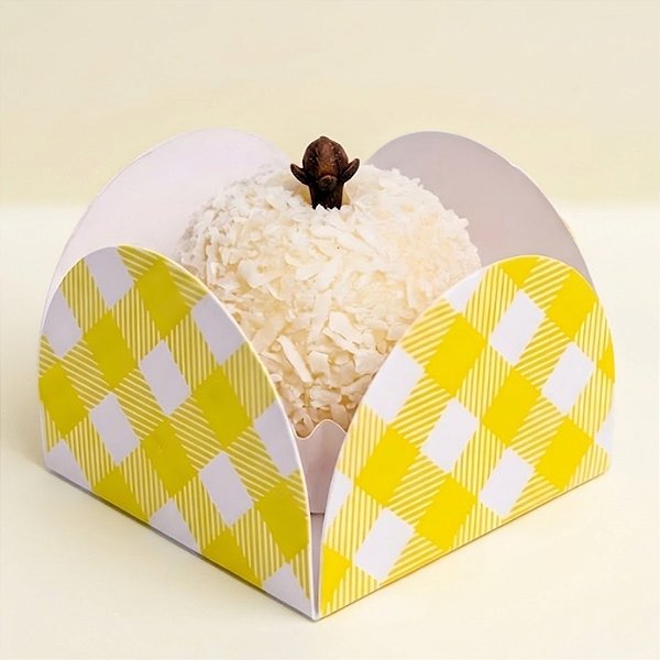 Forminha Para Doces 4 Pétalas - Amarelo Xadrez - 3,3x2,5x3,3cm - 50 unidades - NC Toys - Rizzo
