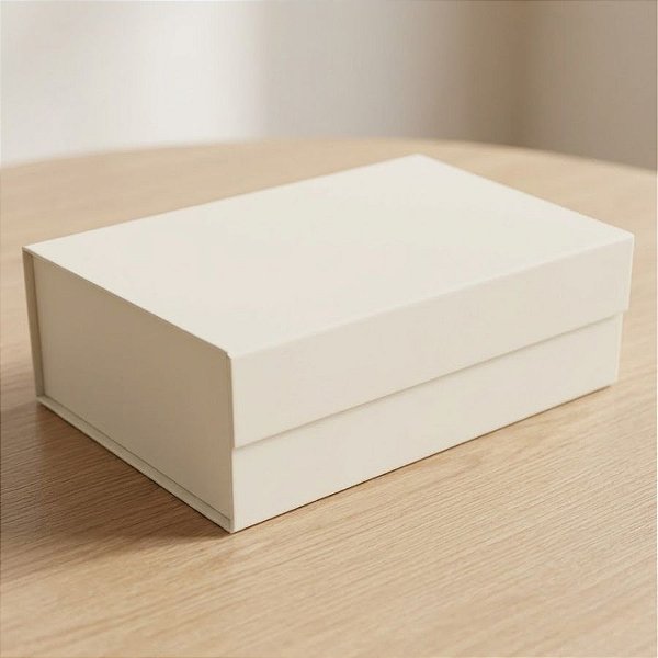 Caixa de Papel Rígido Retangular com Imã - Areia - P 24,5x17,5x8cm - 1 unidade - Cromus - Rizzo
