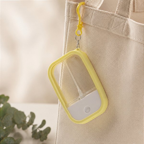 Frasco Spray Portátil Macaron Cartão com Capa de Silicone e Gancho Inferior - Amarelo - 1 unidade - Rizzo