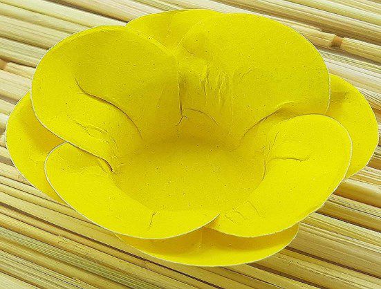 Forminha para Doces Floral Leka Colorset Amarelo Claro - 40 unidades - Decorart - Rizzo Embalagens