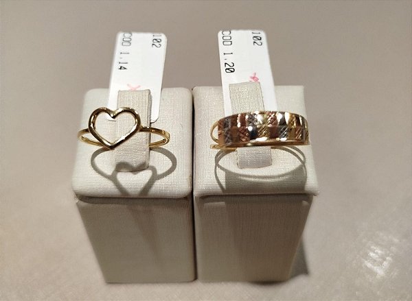 Dois Anéis Ouro 18K