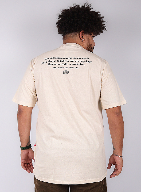 Camiseta Chronic Plus Size - Corpo Fechado - Bege