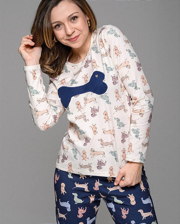 Pijama Feminino Longo em Algodão Cachorro Linguicinha Modelo Família