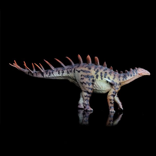 DACENTRURUS HAOLONGGOOD MARROM MINIATURA DINOSSAURO ESTEGOSSAURÍDEO ESPINHOSO