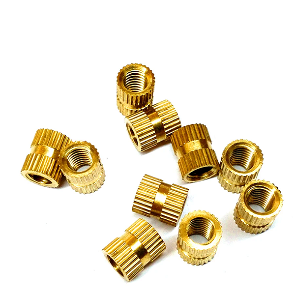 Porca de Inserção Serrilhada Insert M3 10mm