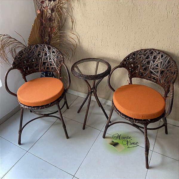 Jogo de Mesa Baixa com 2 Cadeiras Arcobalena