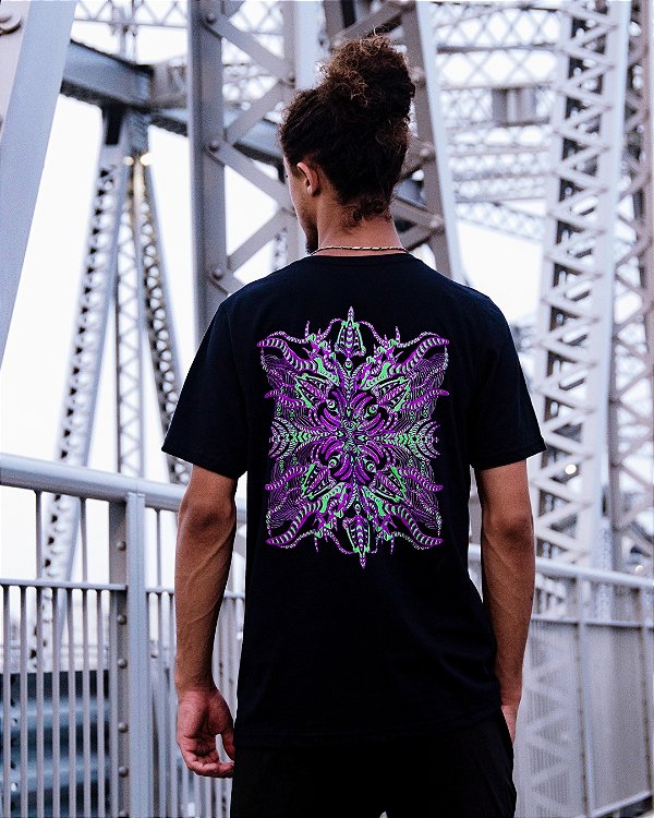 Camiseta 100% Algodão Premium Alucinarium - Neorganic Roxa