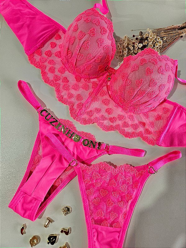 CONJUNTO PERSONALIZAVEL CROPPED TULE BORDADO CORAÇÃO ROSA NEON