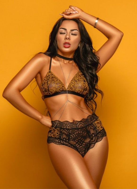 CONJUNTO PARIS PRETO COM DOURADO
