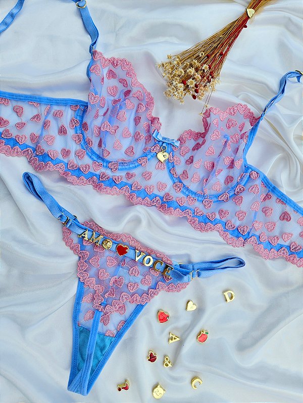 CONJUNTO PERSONALIZAVEL FIO BORBOLETA EM TULE COM CORAÇÃO AZUL COM ROSA