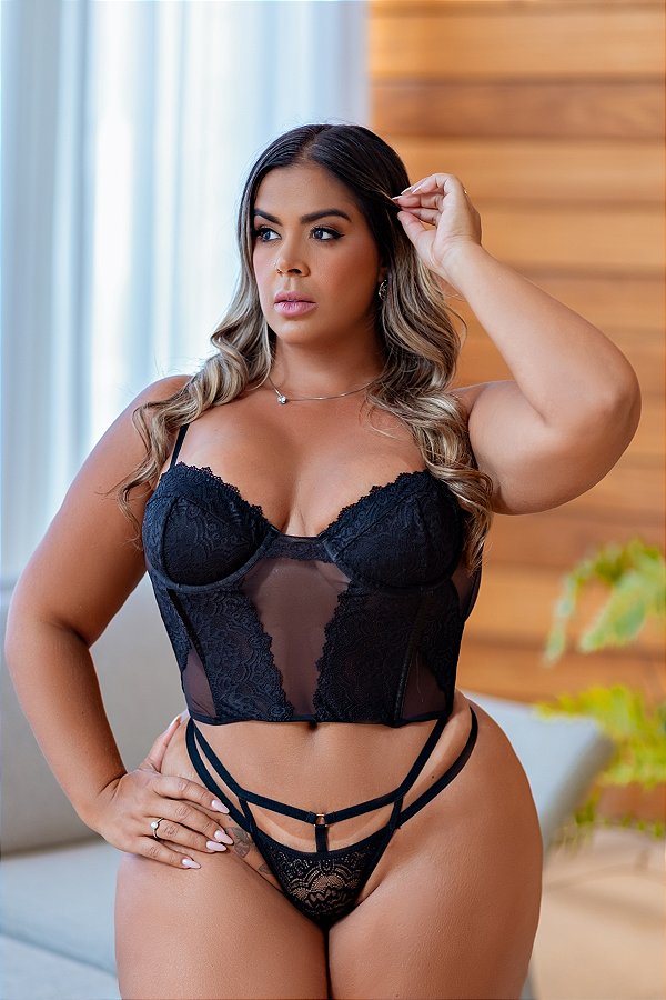 CONJUNTO LUXO CROPPED SEM BOJO EM TULE E RENDA PRETO PLUS SIZE