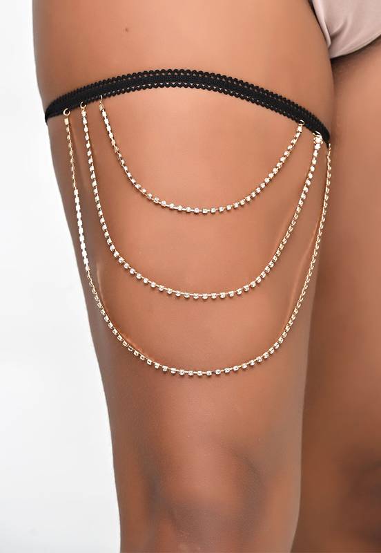 PERSEX LUXO COM CORRENTES DE STRASS