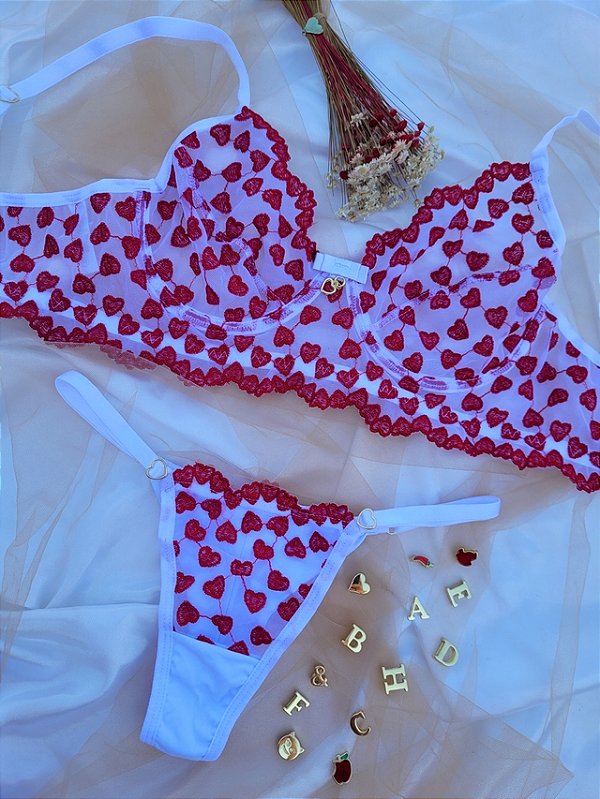 CONJUNTO PERSONALIZAVEL FIO DUPLO EM TULE COM CORAÇÃO BRANCO COM VERMELHO