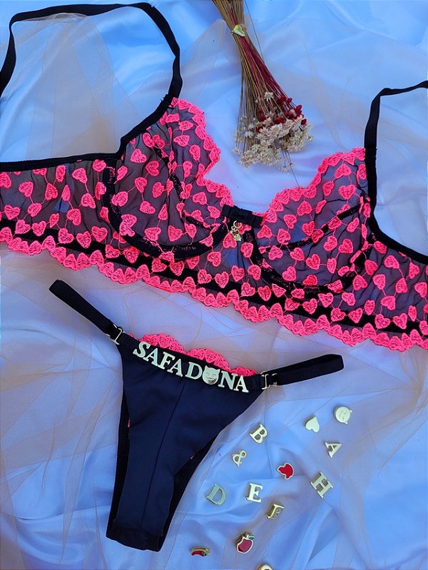 CONJUNTO PERSONALIZAVEL FIO DUPLO EM TULE COM CORAÇÃO PRETO COM ROSA NEON