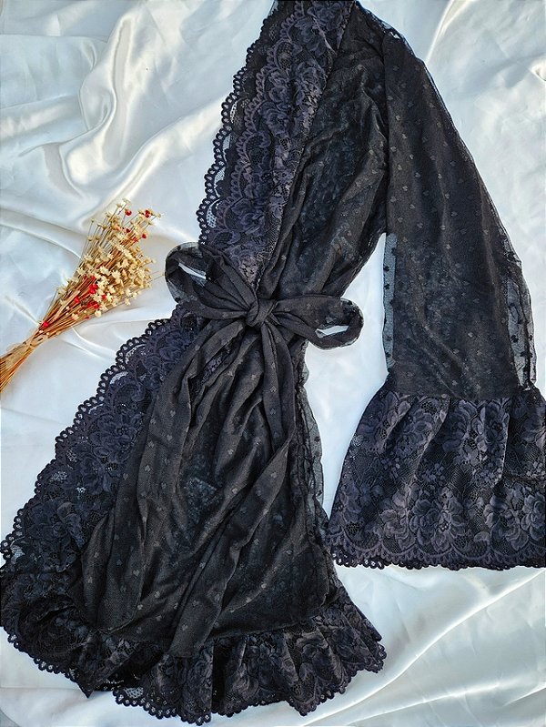 ROBE EM TULE COM CORAÇÃO E RENDA CATIUSCIA PRETO