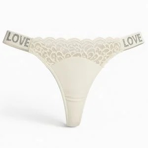 CALCINHA FIO DENTAL STRASS LOVE CORTE A LASER E DETALHE DE RENDA FRONTAL
